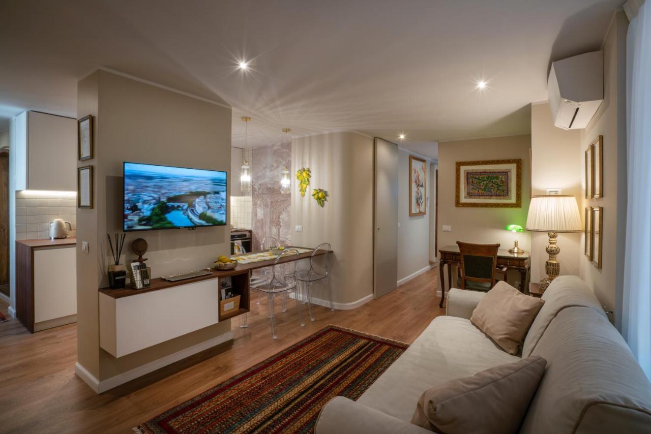 Charming Stay In Roma - Luxury Holiday Apartment Exterior foto
