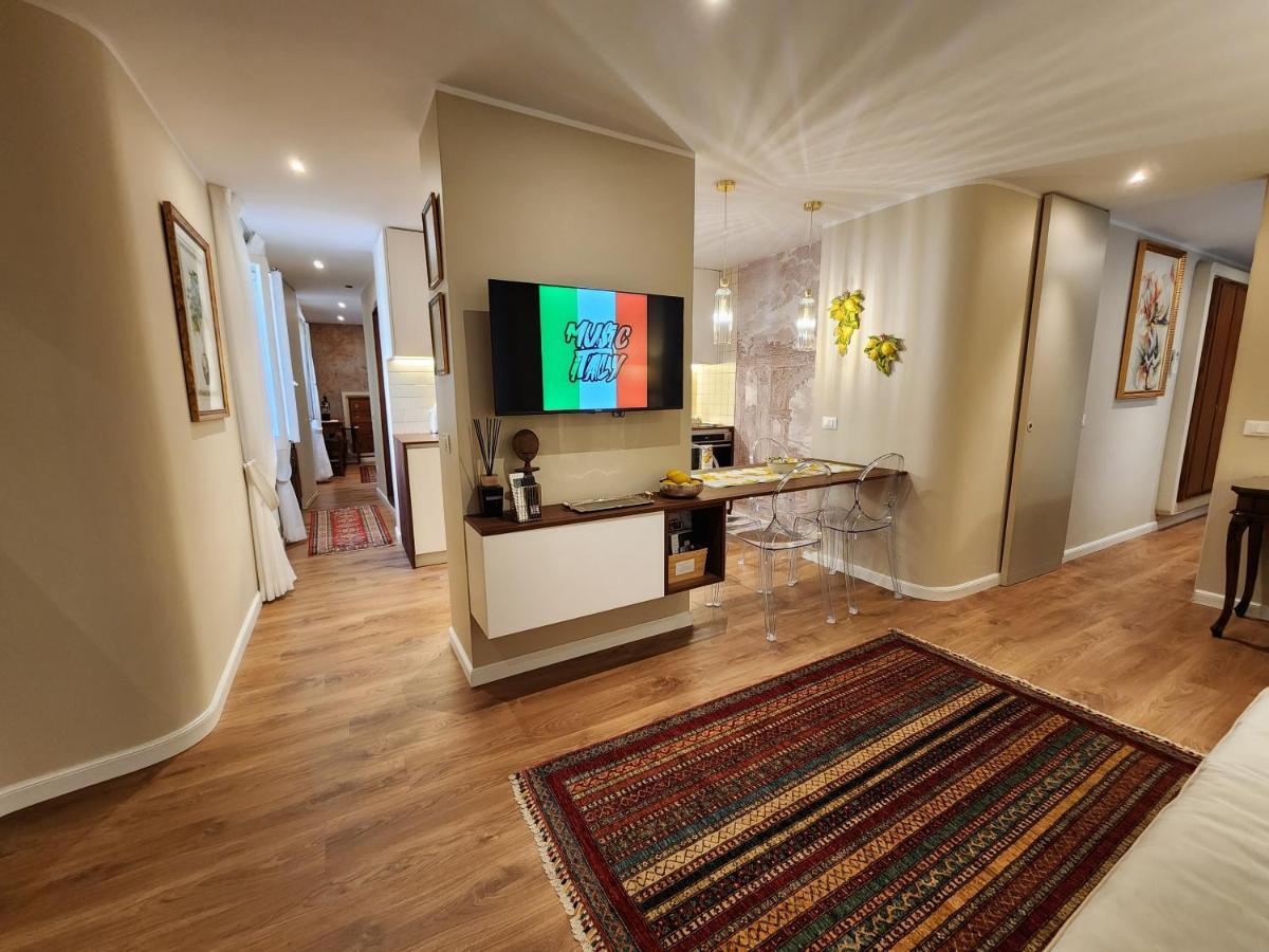 Charming Stay In Roma - Luxury Holiday Apartment Exterior foto