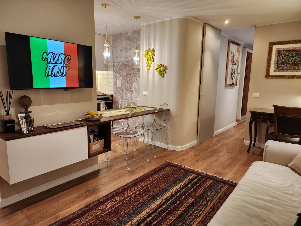 Charming Stay In Roma - Luxury Holiday Apartment Exterior foto
