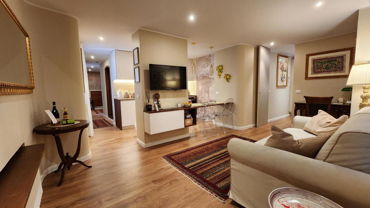 Charming Stay In Roma - Luxury Holiday Apartment Exterior foto